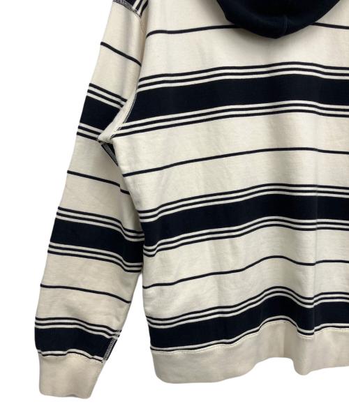SUPREME（シュプリーム）SUPREME (シュプリーム) プルオーバーパーカー ホワイト×ブラック サイズ:SIZ Freeの古着・服飾アイテム