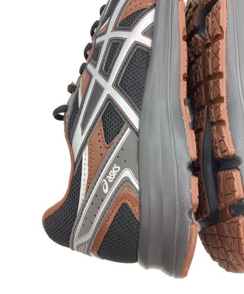 asics（アシックス）asics (アシックス) ローカットスニーカー ブラウン×シルバー サイズ:27cmの古着・服飾アイテム