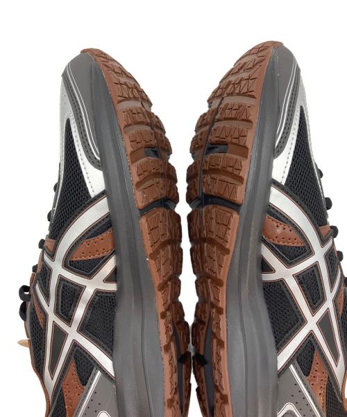 asics（アシックス）asics (アシックス) ローカットスニーカー ブラウン×シルバー サイズ:27cmの古着・服飾アイテム