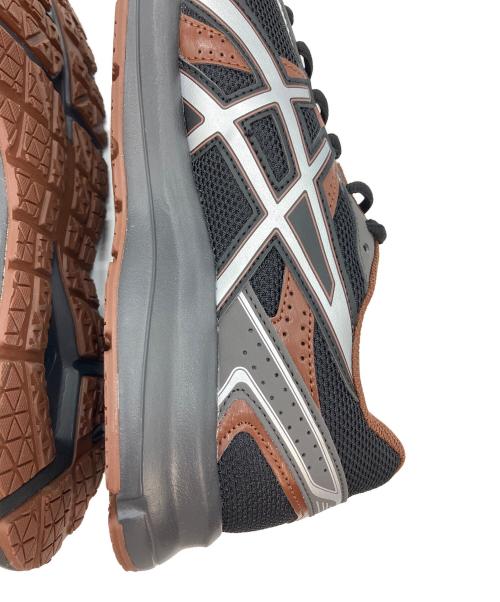 asics（アシックス）asics (アシックス) ローカットスニーカー ブラウン×シルバー サイズ:27cmの古着・服飾アイテム