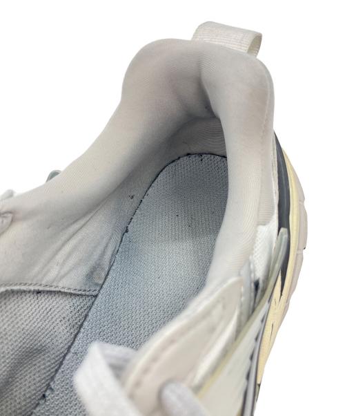NIKE（ナイキ）NIKE (ナイキ) V2K RUN シルバー サイズ:28.5cmの古着・服飾アイテム