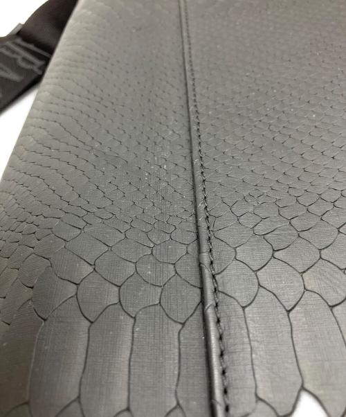 EMPORIO ARMANI（エンポリオ アルマーニ）EMPORIO ARMANI (エンポリオ アルマーニ) ショルダーバッグ ブラックの古着・服飾アイテム