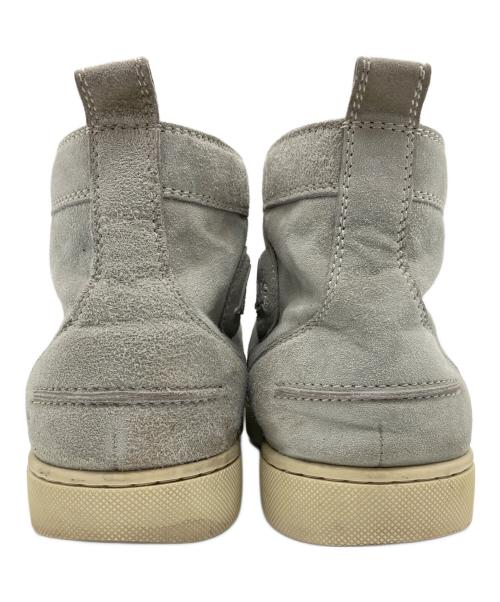Christian Louboutin（クリスチャン・ルブタン）Christian Louboutin (クリスチャン・ルブタン) LOUIS FLAT VEAU VELOURS グレー×ホワイト サイズ:SIZE 43の古着・服飾アイテム