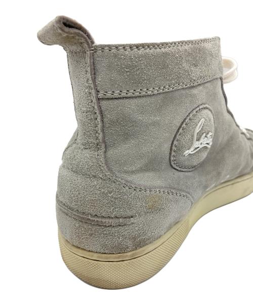 Christian Louboutin（クリスチャン・ルブタン）Christian Louboutin (クリスチャン・ルブタン) LOUIS FLAT VEAU VELOURS グレー×ホワイト サイズ:SIZE 43の古着・服飾アイテム