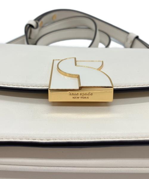 Kate Spade（ケイトスペード）Kate Spade (ケイトスペード) ダコタ スモール クロスボディ ホワイトの古着・服飾アイテム