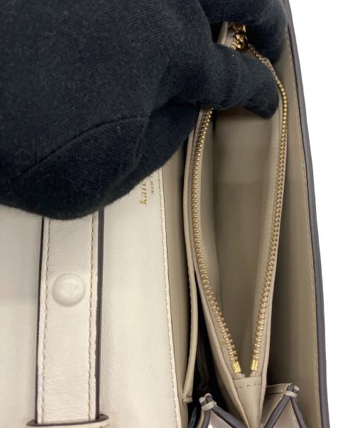 Kate Spade（ケイトスペード）Kate Spade (ケイトスペード) ダコタ スモール クロスボディ ホワイトの古着・服飾アイテム