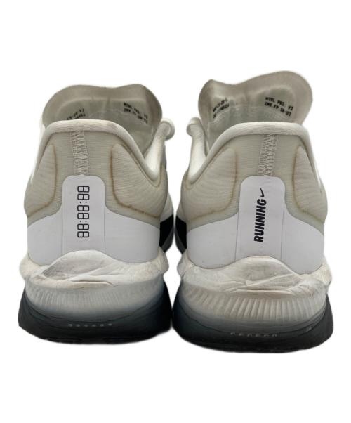 NIKE（ナイキ）NIKE (ナイキ) スニーカー ホワイト×ブラック サイズ:US8.5の古着・服飾アイテム