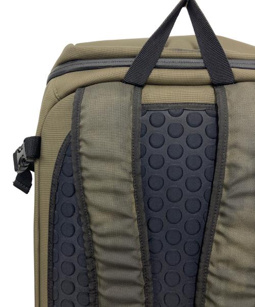 MONCLER（モンクレール）MONCLER (モンクレール) FRAGMENT DESIGN (フラグメントデザイン) ZAINO BACKPACK カーキの古着・服飾アイテム