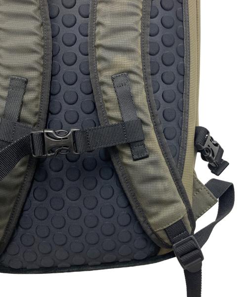 MONCLER（モンクレール）MONCLER (モンクレール) FRAGMENT DESIGN (フラグメントデザイン) ZAINO BACKPACK カーキの古着・服飾アイテム