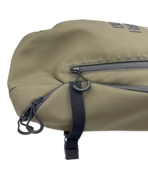 MONCLER（モンクレール）MONCLER (モンクレール) FRAGMENT DESIGN (フラグメントデザイン) ZAINO BACKPACK カーキの古着・服飾アイテム