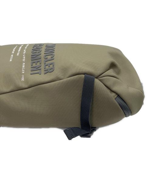 MONCLER（モンクレール）MONCLER (モンクレール) FRAGMENT DESIGN (フラグメントデザイン) ZAINO BACKPACK カーキの古着・服飾アイテム