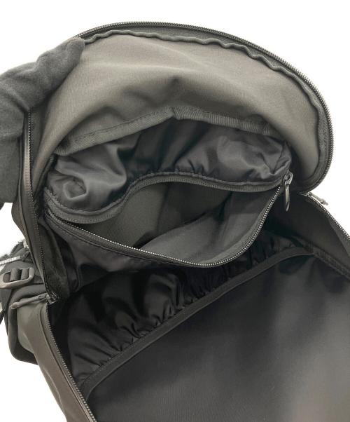 MONCLER（モンクレール）MONCLER (モンクレール) FRAGMENT DESIGN (フラグメントデザイン) リュック ブラックの古着・服飾アイテム