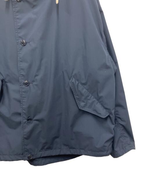 nanamica（ナナミカ）nanamica (ナナミカ) フーデッドジャケット ネイビー×ホワイト サイズ:Lの古着・服飾アイテム