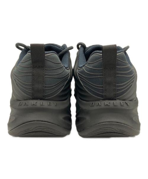 OAKLEY（オークリー）OAKLEY (オークリー) Oakley Strike ブラック×ネイビー サイズ:US 9.0の古着・服飾アイテム