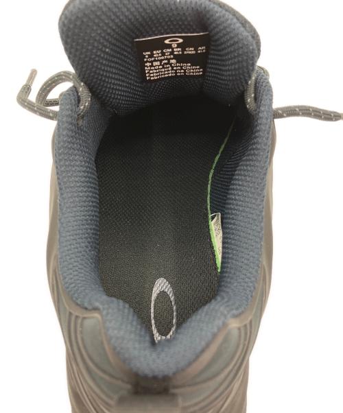 OAKLEY（オークリー）OAKLEY (オークリー) Oakley Strike ブラック×ネイビー サイズ:US 9.0の古着・服飾アイテム