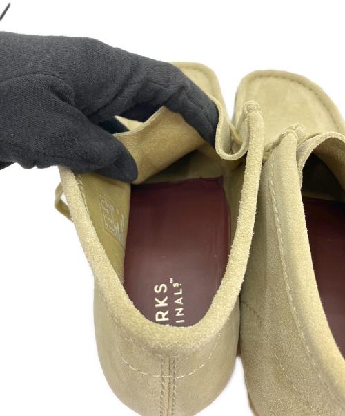 CLARKS ORIGINALS（クラークス オリジナルズ）CLARKS ORIGINALS (クラークス オリジナルズ) デザートブーツ ベージュ サイズ:26.5cmの古着・服飾アイテム