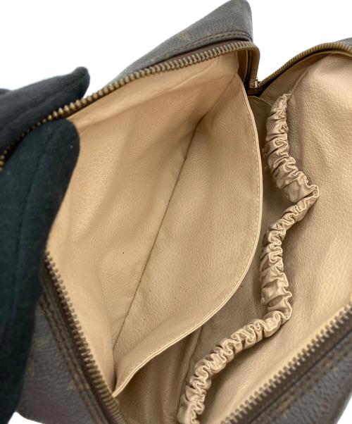 LOUIS VUITTON（ルイ ヴィトン）LOUIS VUITTON (ルイ ヴィトン) モノグラム トゥルース トワレット23 ブラウンの古着・服飾アイテム