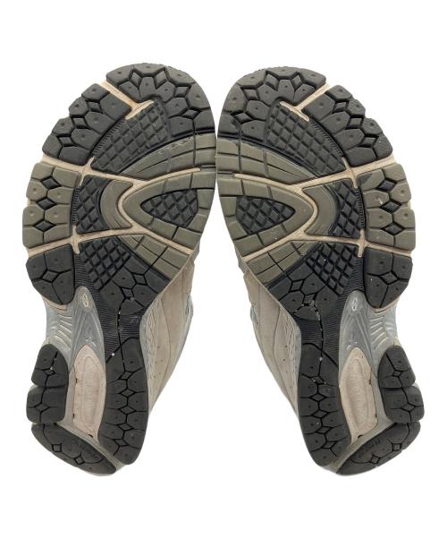 NEW BALANCE（ニューバランス）NEW BALANCE (ニューバランス) ml2002r0 ベージュ×グレー サイズ:27.5cmの古着・服飾アイテム