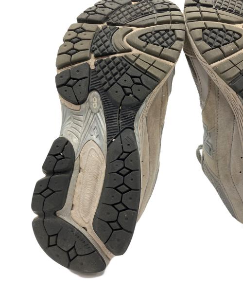 NEW BALANCE（ニューバランス）NEW BALANCE (ニューバランス) ml2002r0 ベージュ×グレー サイズ:27.5cmの古着・服飾アイテム