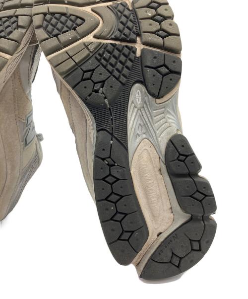 NEW BALANCE（ニューバランス）NEW BALANCE (ニューバランス) ml2002r0 ベージュ×グレー サイズ:27.5cmの古着・服飾アイテム