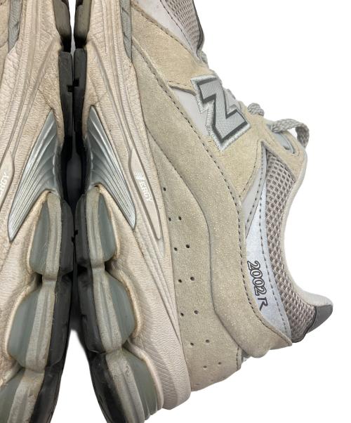 NEW BALANCE（ニューバランス）NEW BALANCE (ニューバランス) ml2002r0 ベージュ×グレー サイズ:27.5cmの古着・服飾アイテム