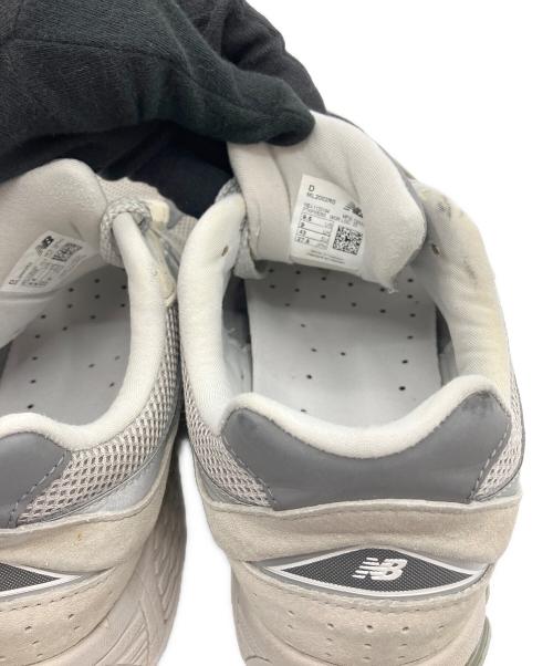 NEW BALANCE（ニューバランス）NEW BALANCE (ニューバランス) ml2002r0 ベージュ×グレー サイズ:27.5cmの古着・服飾アイテム