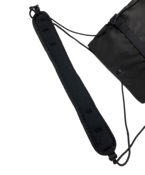 MONCLER（モンクレール）MONCLER  (モンクレール) RAMIDUS (ラミダス)  FRAGMENT DESIGN (フラグメントデザイン) サコッシュ ブラックの古着・服飾アイテム