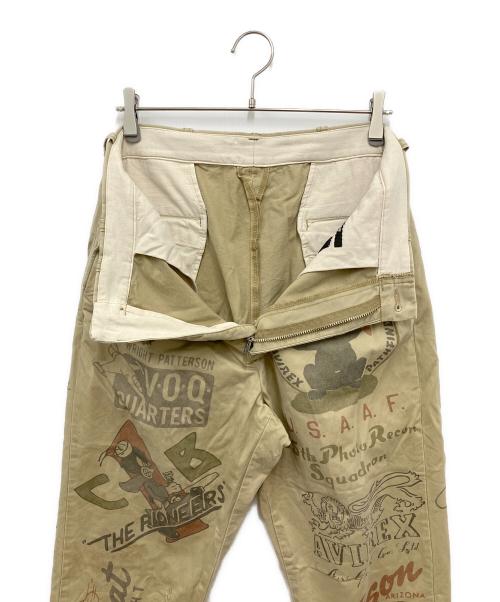 AVIREX（アヴィレックス）AVIREX (アヴィレックス) 60’s ARMY CHINO PANTS ”ARCHIVE GRAPHIC カーキ サイズ:Lの古着・服飾アイテム