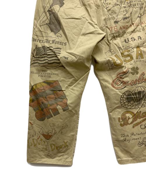 AVIREX（アヴィレックス）AVIREX (アヴィレックス) 60’s ARMY CHINO PANTS ”ARCHIVE GRAPHIC カーキ サイズ:Lの古着・服飾アイテム