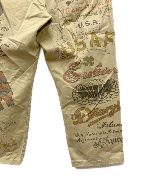 AVIREX（アヴィレックス）AVIREX (アヴィレックス) 60’s ARMY CHINO PANTS ”ARCHIVE GRAPHIC カーキ サイズ:Lの古着・服飾アイテム