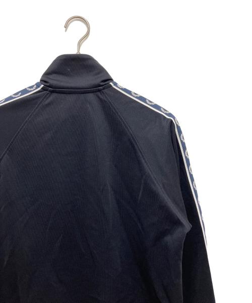 FRED PERRY（フレッドペリー）FRED PERRY (フレッドペリー) トラックジャケット ネイビー×ホワイト サイズ:Mの古着・服飾アイテム