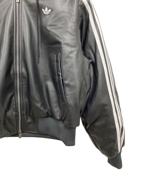 adidas（アディダス）adidas (アディダス) Wプレザー ジャケット パッド ブラック×ホワイト サイズ:Lの古着・服飾アイテム