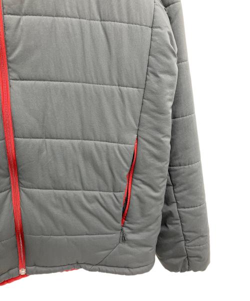 THE NORTH FACE（ザ ノース フェイス）THE NORTH FACE (ザ ノース フェイス) リバーシブルエニータイムインサレーテッドフーディ グレー×レッド サイズ:XLの古着・服飾アイテム