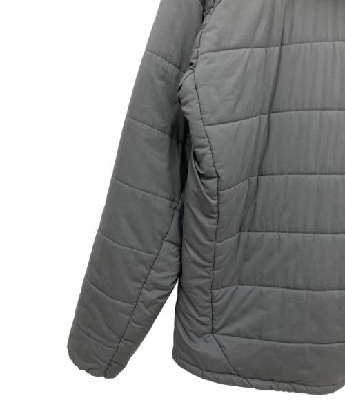THE NORTH FACE（ザ ノース フェイス）THE NORTH FACE (ザ ノース フェイス) リバーシブルエニータイムインサレーテッドフーディ グレー×レッド サイズ:XLの古着・服飾アイテム