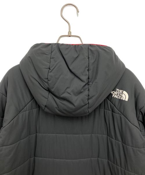 THE NORTH FACE（ザ ノース フェイス）THE NORTH FACE (ザ ノース フェイス) リバーシブルエニータイムインサレーテッドフーディ グレー×レッド サイズ:XLの古着・服飾アイテム