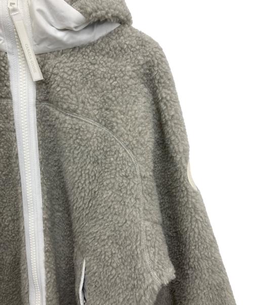 CANADA GOOSE（カナダグース）CANADA GOOSE (カナダグース) Simcoe Fleece Hoody ライトグレー×ホワイト サイズ:Sの古着・服飾アイテム