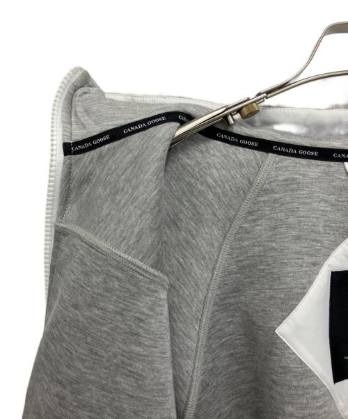 CANADA GOOSE（カナダグース）CANADA GOOSE (カナダグース) Simcoe Fleece Hoody ライトグレー×ホワイト サイズ:Sの古着・服飾アイテム