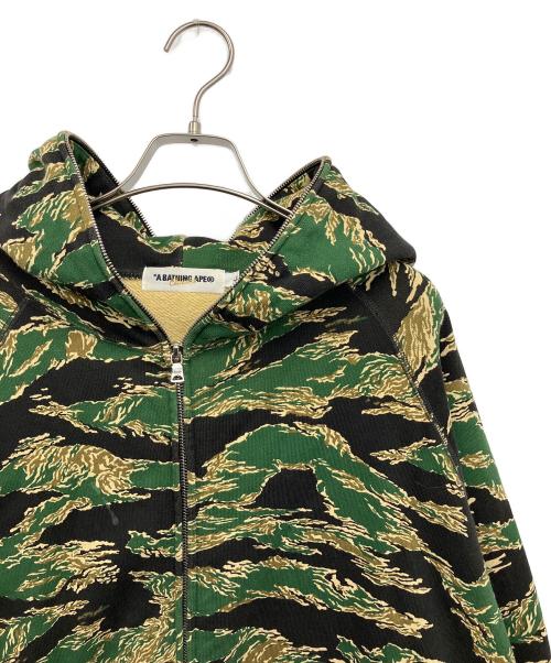 A BATHING APE（アベイシングエイプ）A BATHING APE (アベイシングエイプ) ジップパーカー グリーン×ブラック サイズ:Lの古着・服飾アイテム