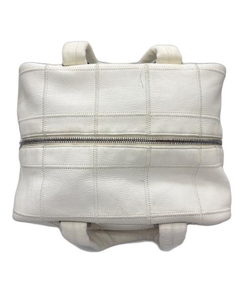 CHANEL（シャネル）CHANEL (シャネル) チョコバー/ハンドバッグ ホワイトの古着・服飾アイテム