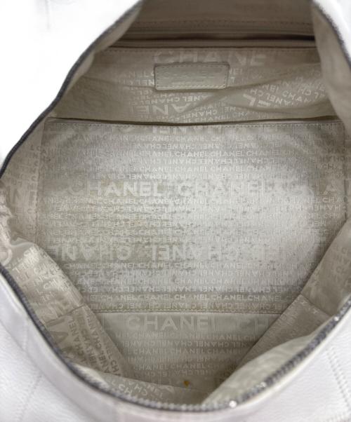CHANEL（シャネル）CHANEL (シャネル) チョコバー/ハンドバッグ ホワイトの古着・服飾アイテム