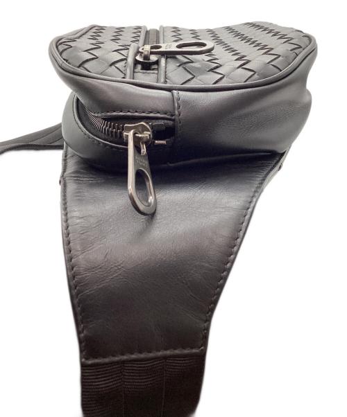 BOTTEGA VENETA（ボッテガベネタ）BOTTEGA VENETA (ボッテガベネタ) イントレチャートウエストバッグ ブラックの古着・服飾アイテム