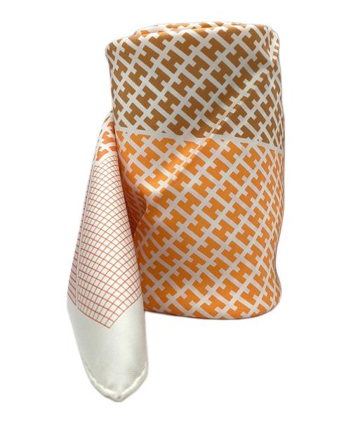 HERMES（エルメス）HERMES (エルメス) シルクスカーフ ベージュ×オレンジの古着・服飾アイテム