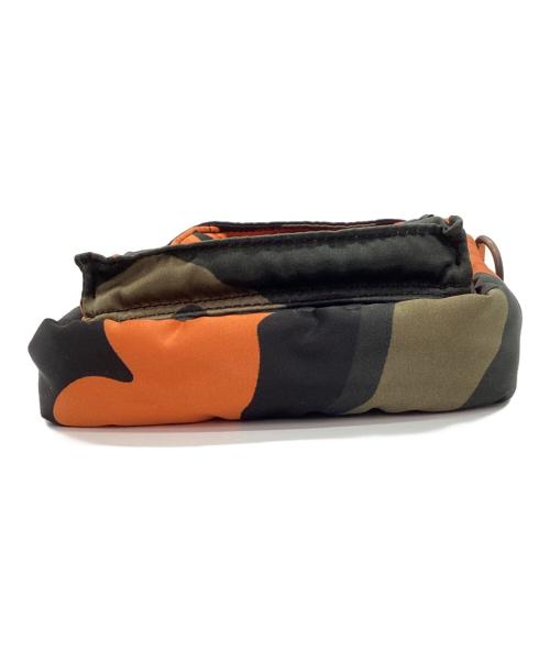 PORTER（ポーター）PORTER (ポーター) SHOULDER BAG(VERTICAL)　PS CAMO ブラック×オレンジ×グリーンの古着・服飾アイテム