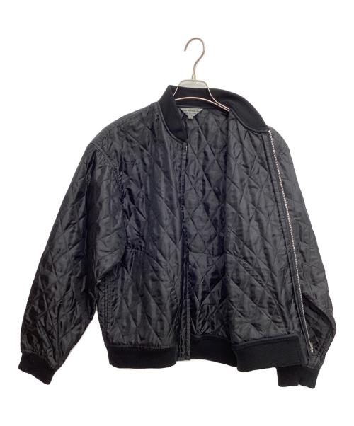 GOOD DESIGN SHOP COMME des GARCONS（グッドデザインショップ コムデギャルソン）GOOD DESIGN SHOP COMME des GARCONS (グッドデザインショップ コムデギャルソン) バックプリントキルティングジャケット ブラック サイズ:Lの古着・服飾アイテム