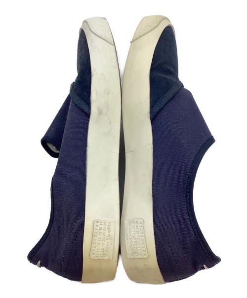 Maison Margiela（メゾンマルジェラ）Maison Margiela (メゾンマルジェラ) サイドレースアップスニーカー  ネイビー×ホワイト サイズ:44の古着・服飾アイテム