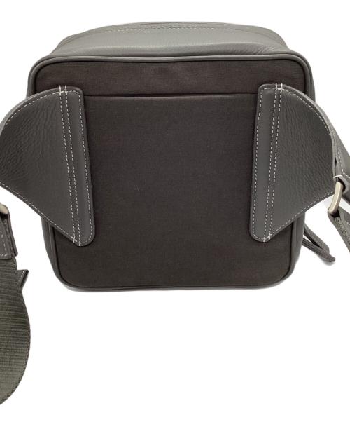 object.io（オブジェクツアイオー）object.io (オブジェクツアイオー) ウィークエンドカメラバッグ グレーの古着・服飾アイテム