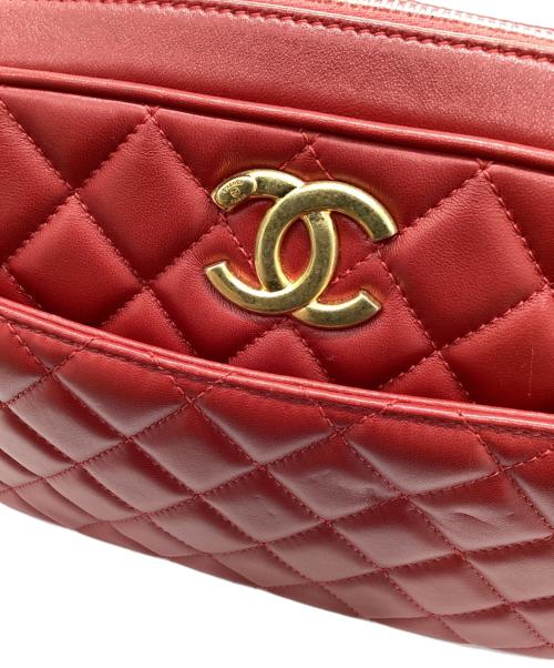 CHANEL（シャネル）CHANEL (シャネル) チェーンショルダーバッグ レッドの古着・服飾アイテム
