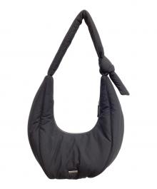 FOLNUA（フォルニュア）の古着「クッションパッドオーバルバッグ」｜ブラック