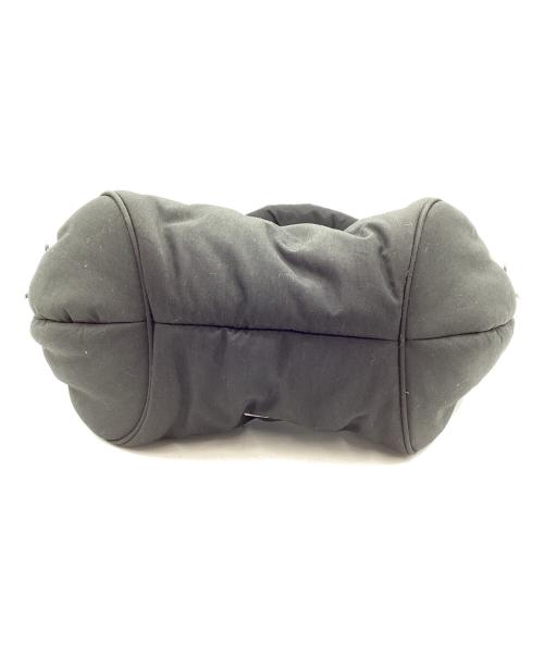 FOLNUA（フォルニュア）FOLNUA (フォルニュア) クッションパッドオーバルバッグ ブラックの古着・服飾アイテム