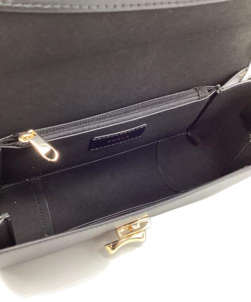 FURLA（フルラ）FURLA (フルラ) フラップショルダーバッグ ブラックの古着・服飾アイテム